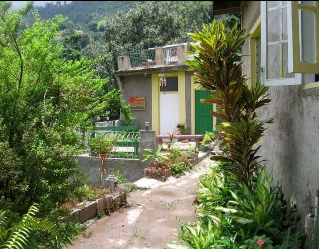 Irish Town Prince Valley Guesthouse מראה חיצוני תמונה